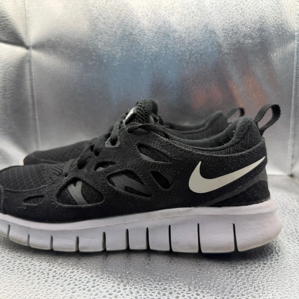 Size 6Y Nike Free Run 2 Low Black White Kids Lace Up Running Shoes DD0163-004 - Picture 7 of 10